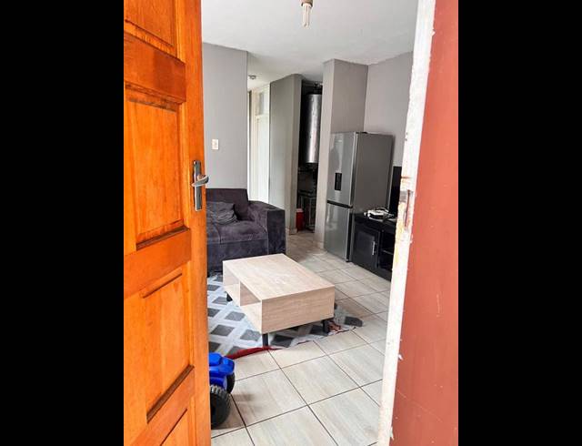 2 BEDROOM APARTMENT FOR SALE IN SUNNYSIDE